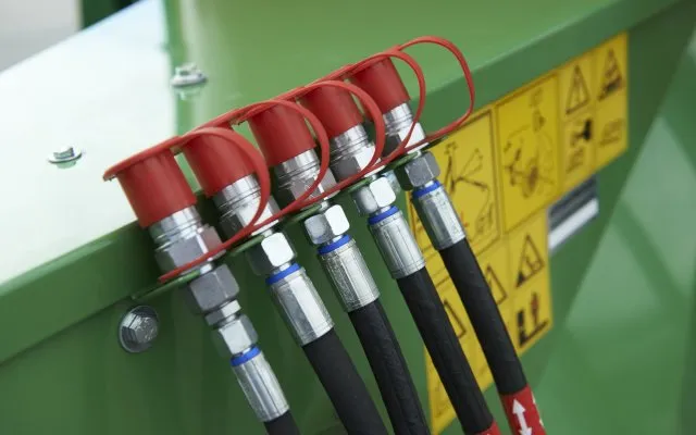 Izravni-priključak-traktora Izravni priključak traktora strautmann