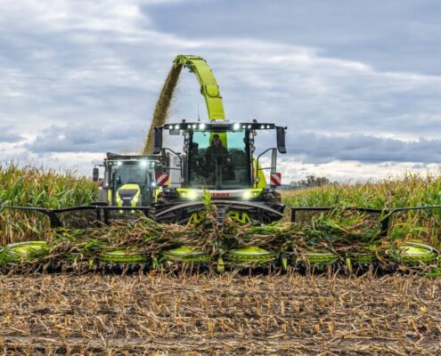 claas-kombajn-jaguar-1000