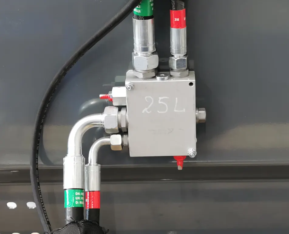 Oil-flow-divider-featured-equipment-2 Rezdjelnik ulja