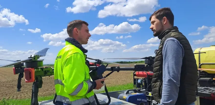 radno-sto-sve-moze-poljoprivredni-dron-xag-p100-pro-provjerili-smo-na-polju-opg-a-babic-04145846-880x495-1