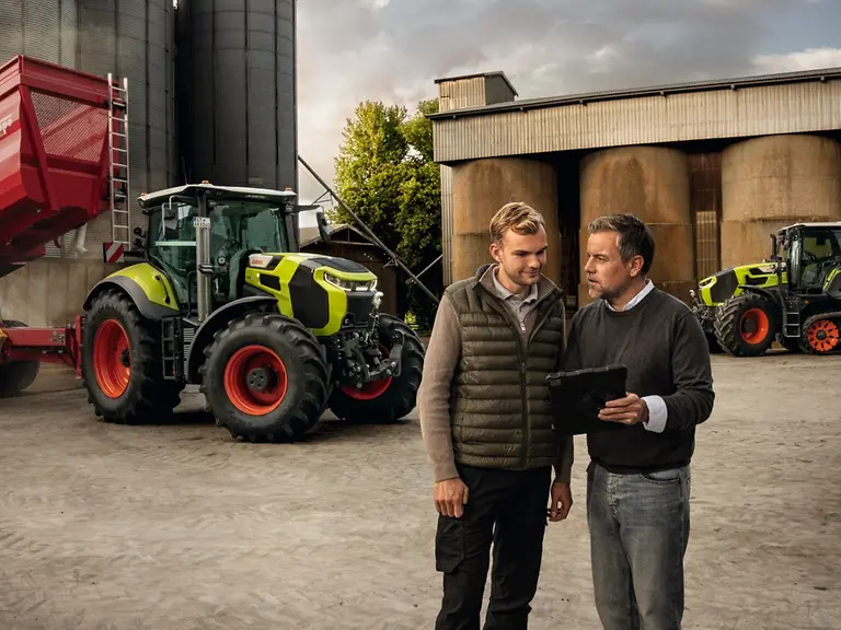 MAXI-CARE CLAAS TRAKTOR NOVI AXION
